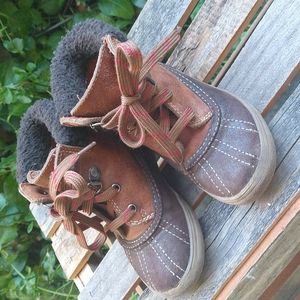 SIZE8: OLD NAVY KIDS BOOTS